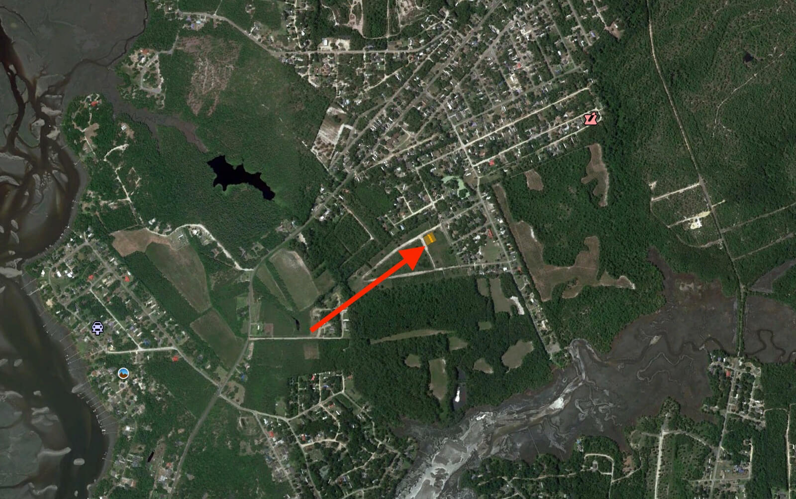 Coastal Home Ready 20 Minutes From the Beach 0.40 Acres in Lockwoods